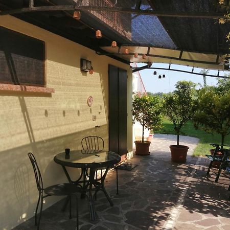 Hill House Apartment Лонато Екстериор снимка