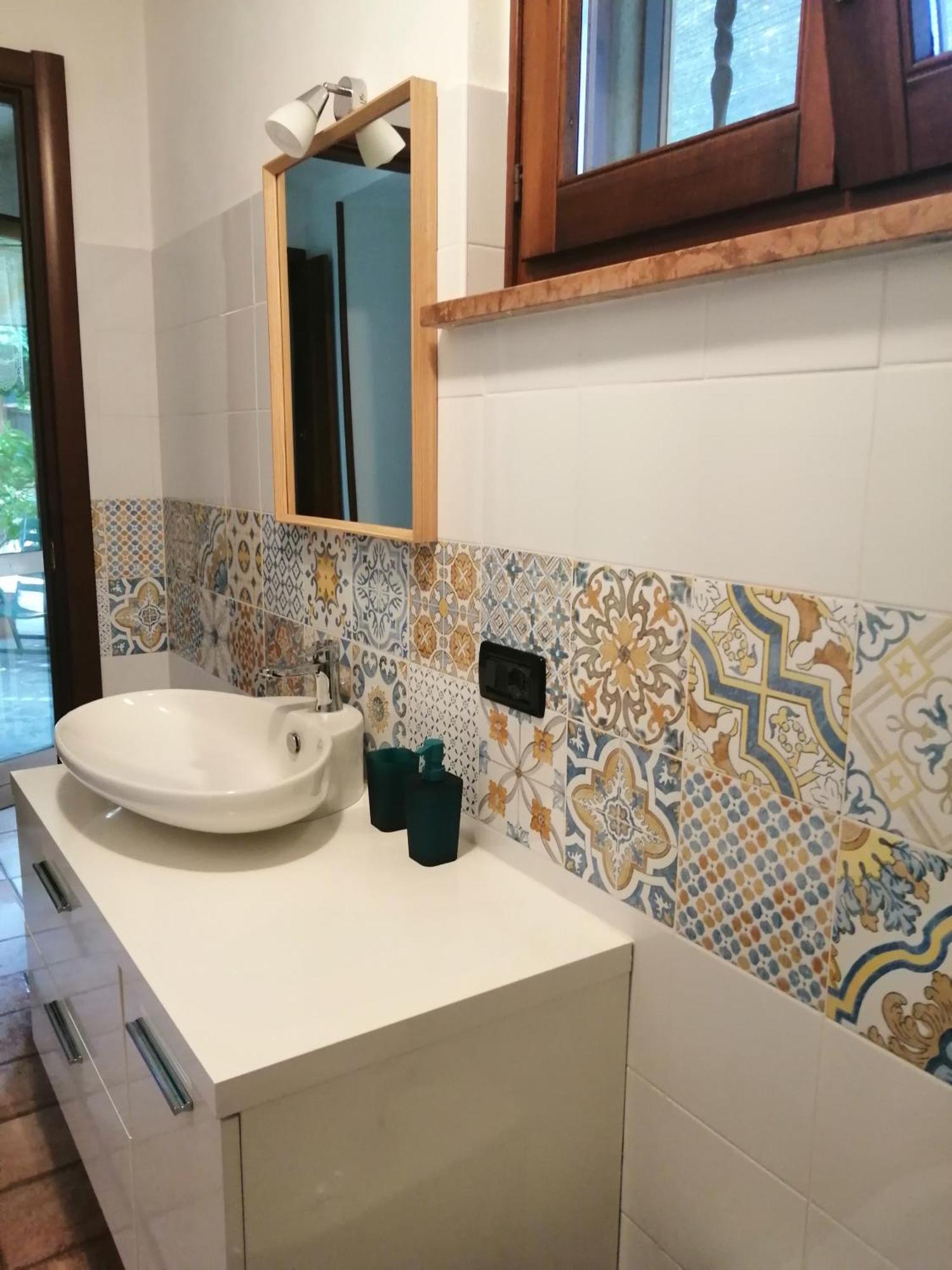 Hill House Apartment Лонато Екстериор снимка